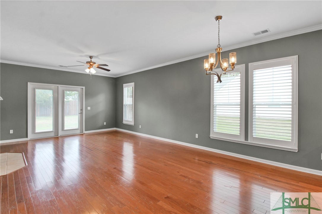 213 Sawgrass Drive Savannah, GA 31405 - Photo 15 of 50 Living Room