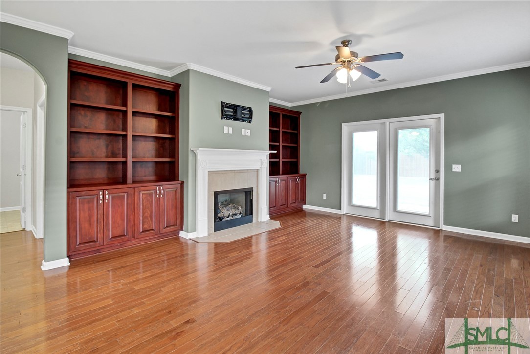 213 Sawgrass Drive Savannah, GA 31405 - Photo 16 of 50 Built-in Bookcases