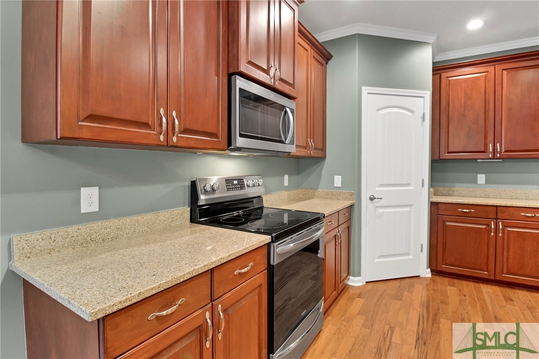 213 Sawgrass Drive Savannah, GA 31405 - Photo 19 of 50 Kitchen