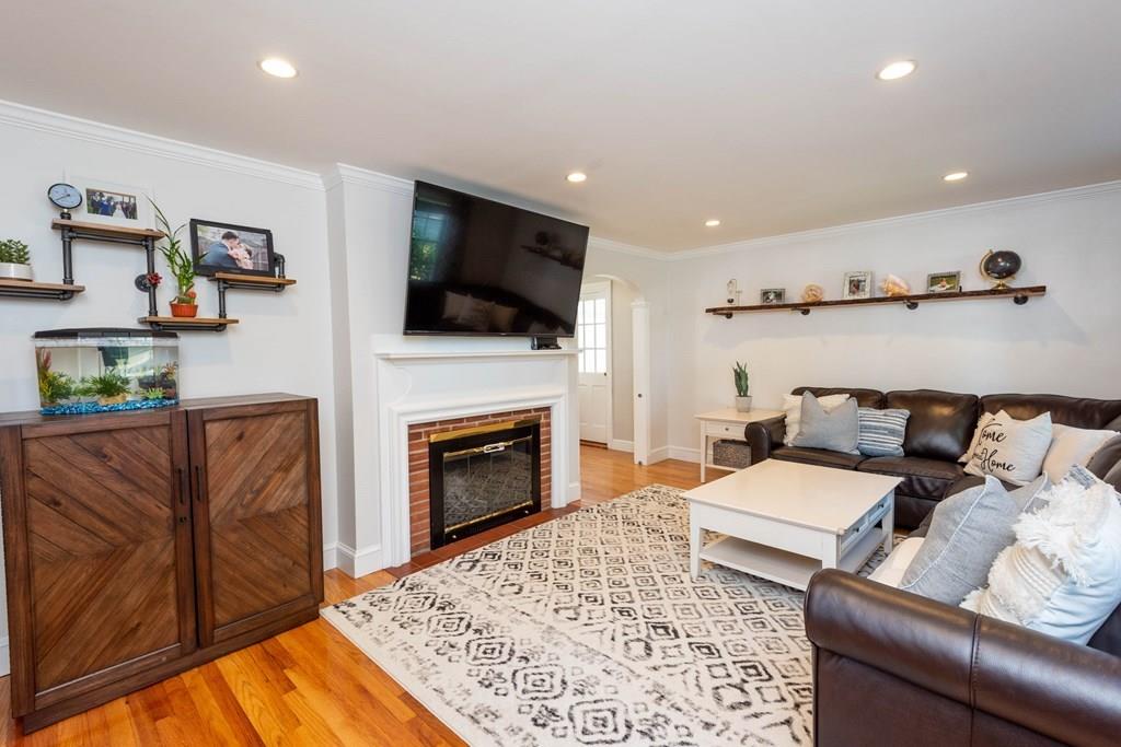 4 Williams Road Lynnfield, MA 01940 - Photo 22 of 42 Gallery Image 22