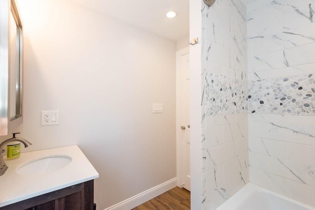 4 Williams Road Lynnfield, MA 01940 - Photo 37 of 42 Gallery Image 37