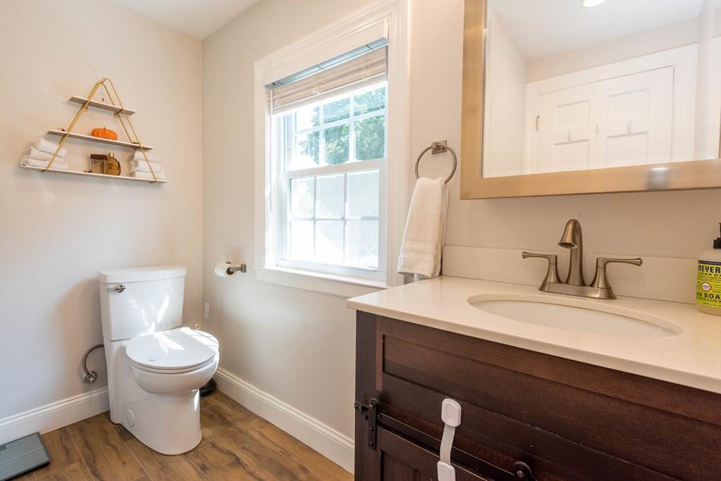 4 Williams Road Lynnfield, MA 01940 - Photo 38 of 42 Gallery Image 38