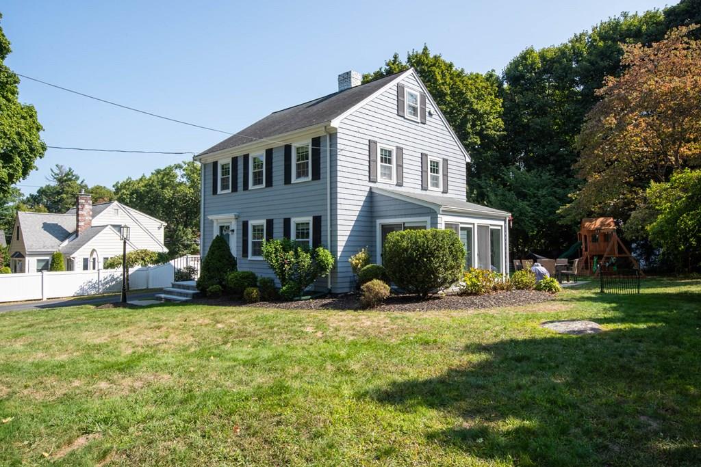 4 Williams Road Lynnfield, MA 01940 - Photo 5 of 42 Gallery Image 5