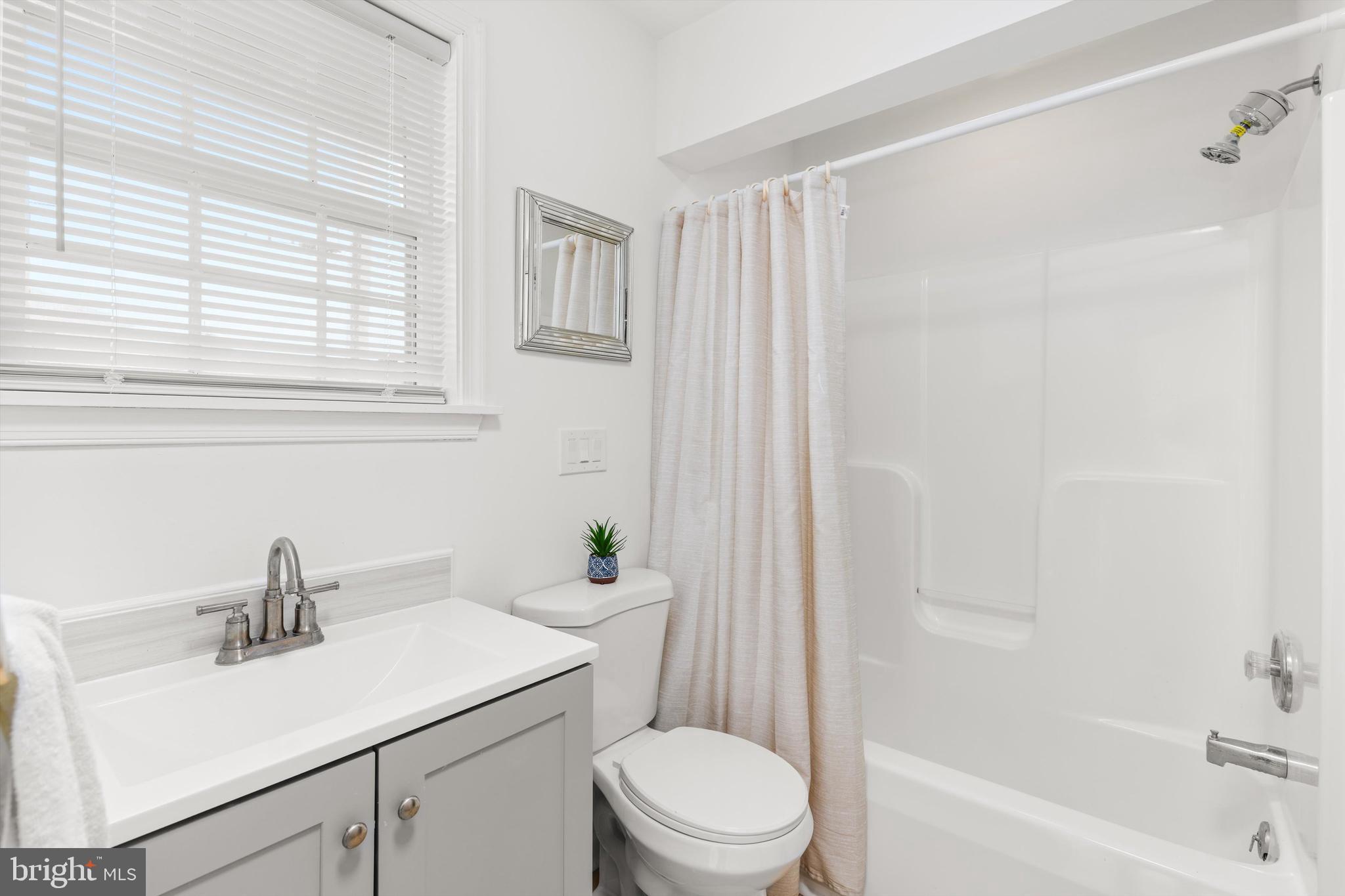 10429 Brighton Road Ocean City, MD 21842 - Photo 30 of 64 Second full bath