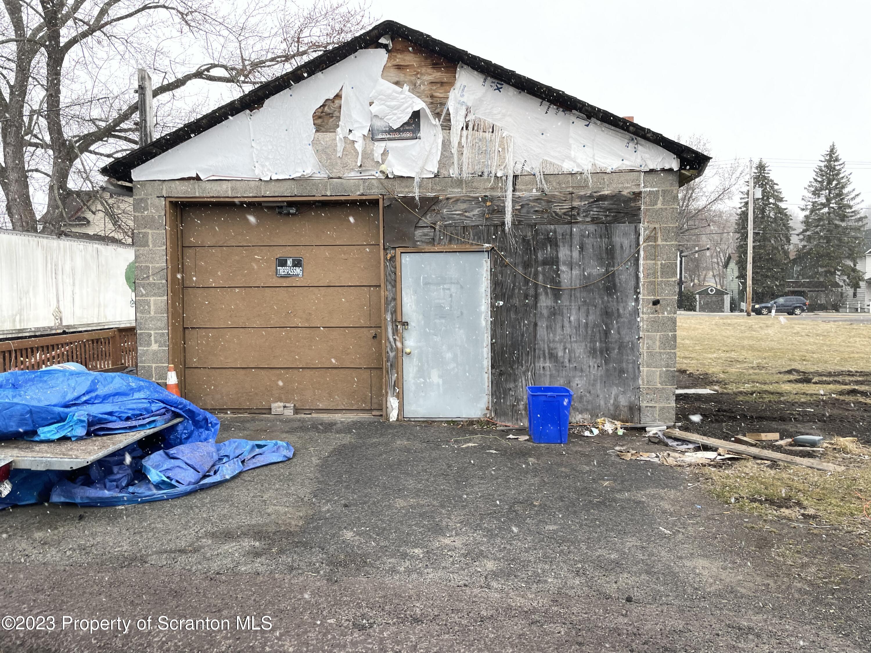 229 Main Street Archbald, PA 18403 - Photo 9 of 13 a front view of a house