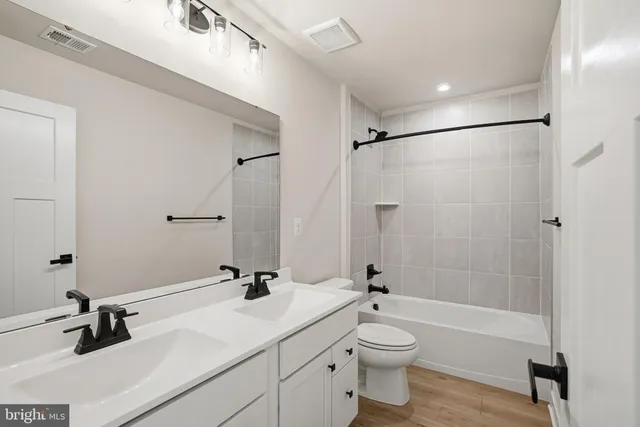 $699,900 | 216 Perrys Retreat Boulevard, Grasonville, MD 21638