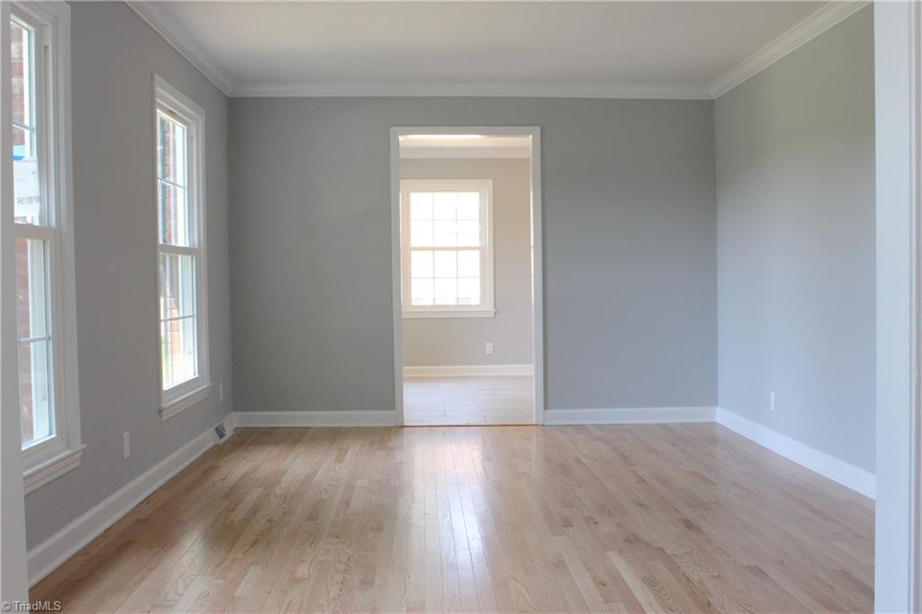 2715 Farmbrook Road Winston-Salem, NC 27103 - Photo 5 of 28 Gallery Image 5