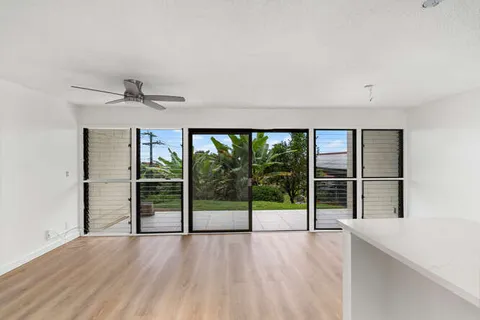 $454,800 | 79-7199 Mamalahoa Highway, Unit 110, Holualoa, HI 96725