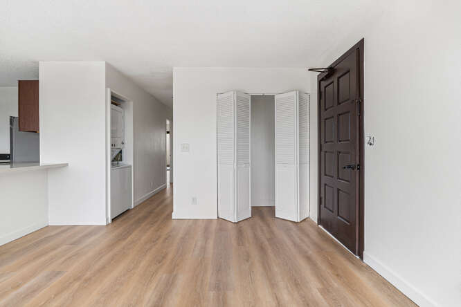 79-7199 Mamalahoa Highway, Unit 110 Holualoa, HI 96725 - Photo 8 of 26 a view of hallway with wooden floor