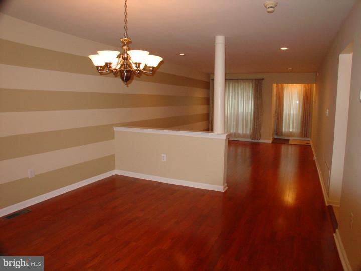 6 Howe Court Pennington, NJ 08534 - Photo 8 of 25 View