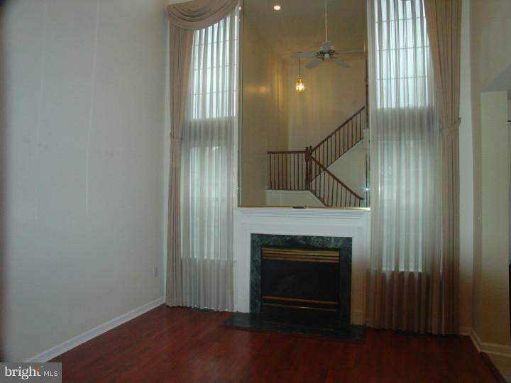 6 Howe Court Pennington, NJ 08534 - Photo 10 of 25 Family Room