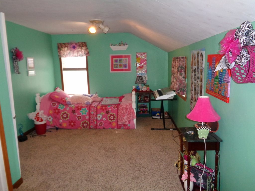 200 Spring Street Middlebury, IN 46540 - Photo 7 of 8 Gallery Image 7