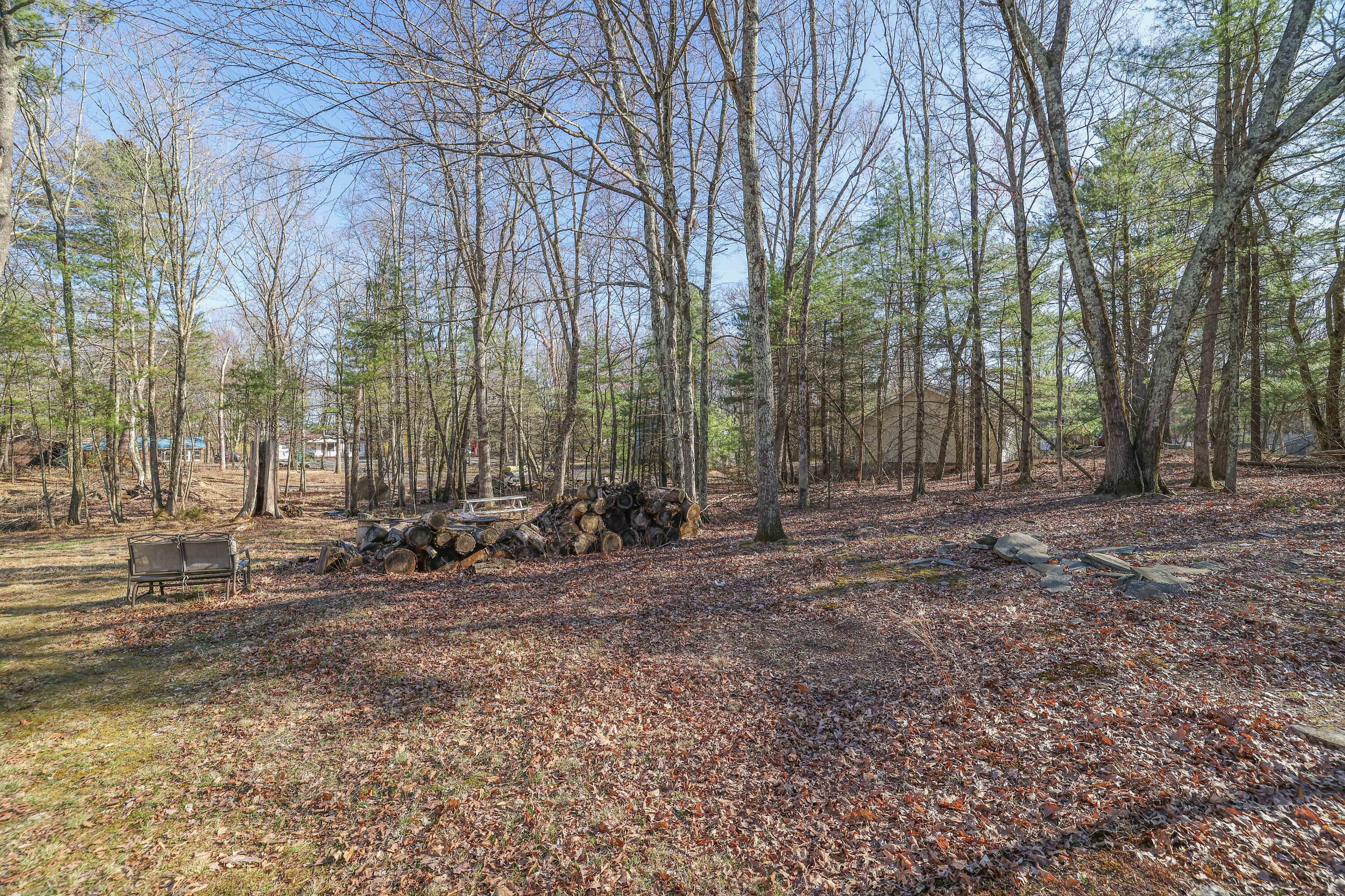 106 Dogwood Road Dingmans Ferry, PA 18328 - Photo 21 of 34 RBR53547