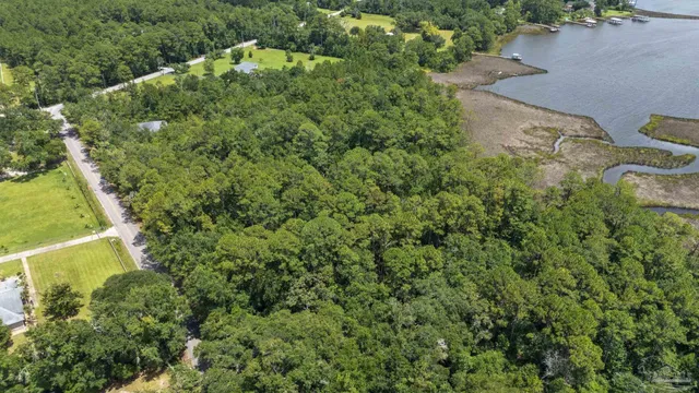 $300,000 | 4757 Bayside Boulevard, Milton, FL 32583