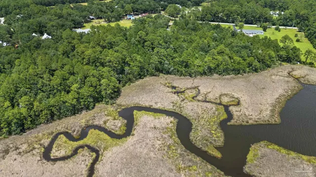 $300,000 | 4757 Bayside Boulevard, Milton, FL 32583