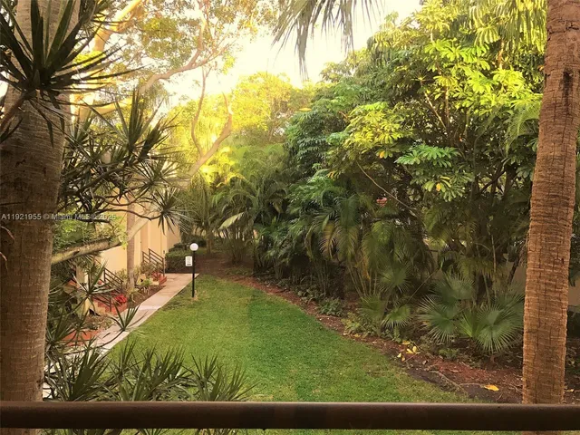 $2,650 | 3564 Magellan Circle, Unit 2141, Aventura, FL 33180