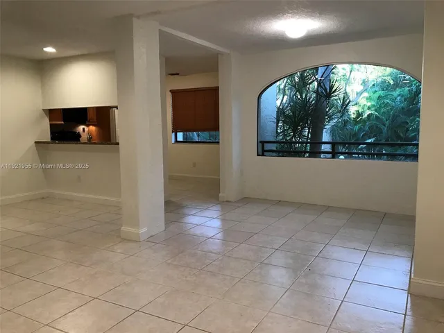 $2,650 | 3564 Magellan Circle, Unit 2141, Aventura, FL 33180
