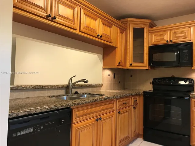 $2,650 | 3564 Magellan Circle, Unit 2141, Aventura, FL 33180