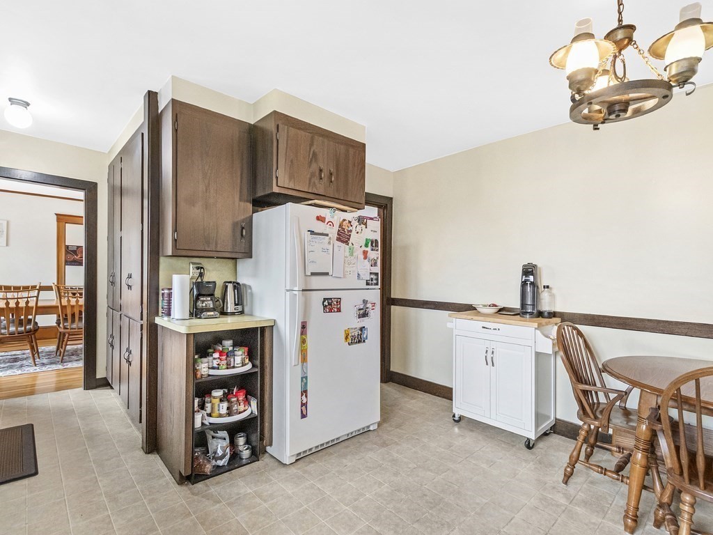 8-10 Berkshire Road Waltham, MA 02453 - Photo 10 of 36 Gallery Image 10