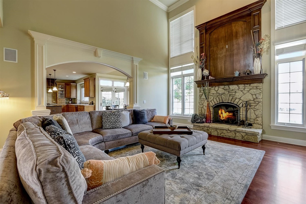 39W560 Walt Whitman Road St. Charles, IL 60175 - Photo 2 of 61