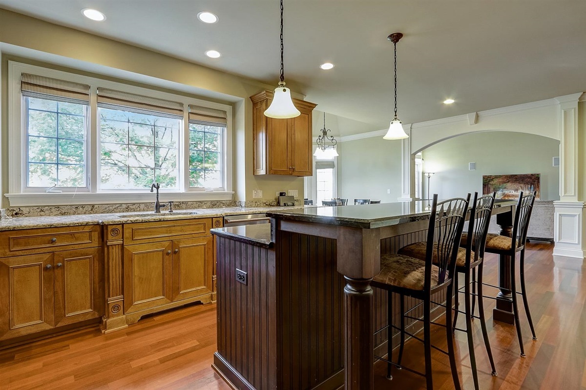 39W560 Walt Whitman Road St. Charles, IL 60175 - Photo 12 of 61