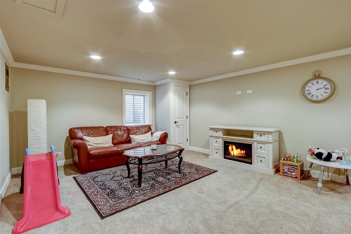39W560 Walt Whitman Road St. Charles, IL 60175 - Photo 44 of 61