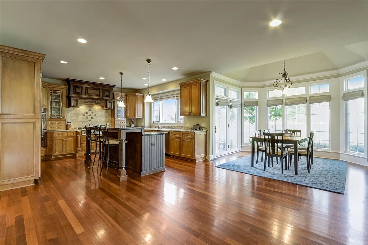 39W560 Walt Whitman Road St. Charles, IL 60175 - Photo 6 of 61