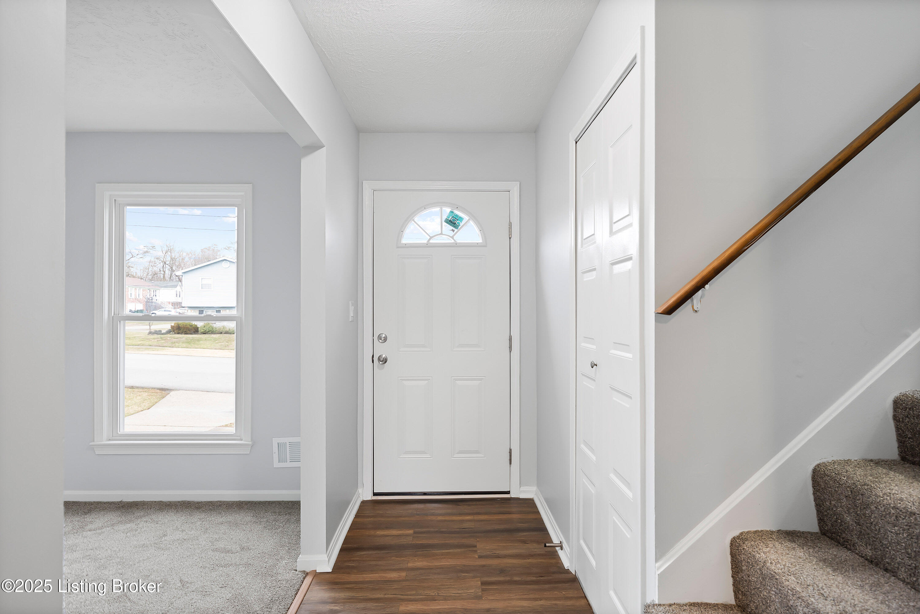 10504 St Rene Road Louisville, KY 40299 - Photo 6 of 30 006