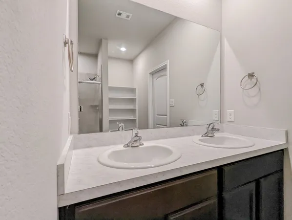 $2,300 | 14541 Montclair Way, Magnolia, TX 77354