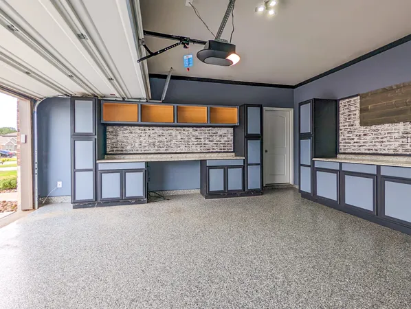 $2,300 | 14541 Montclair Way, Magnolia, TX 77354