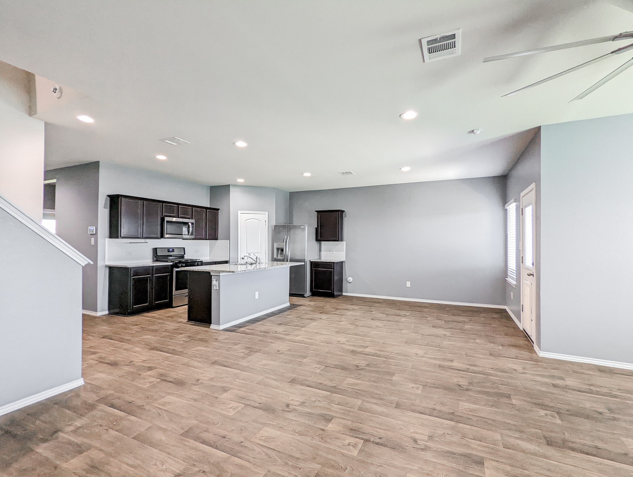 14541 Montclair Way Magnolia, TX 77354 - Photo 5 of 35