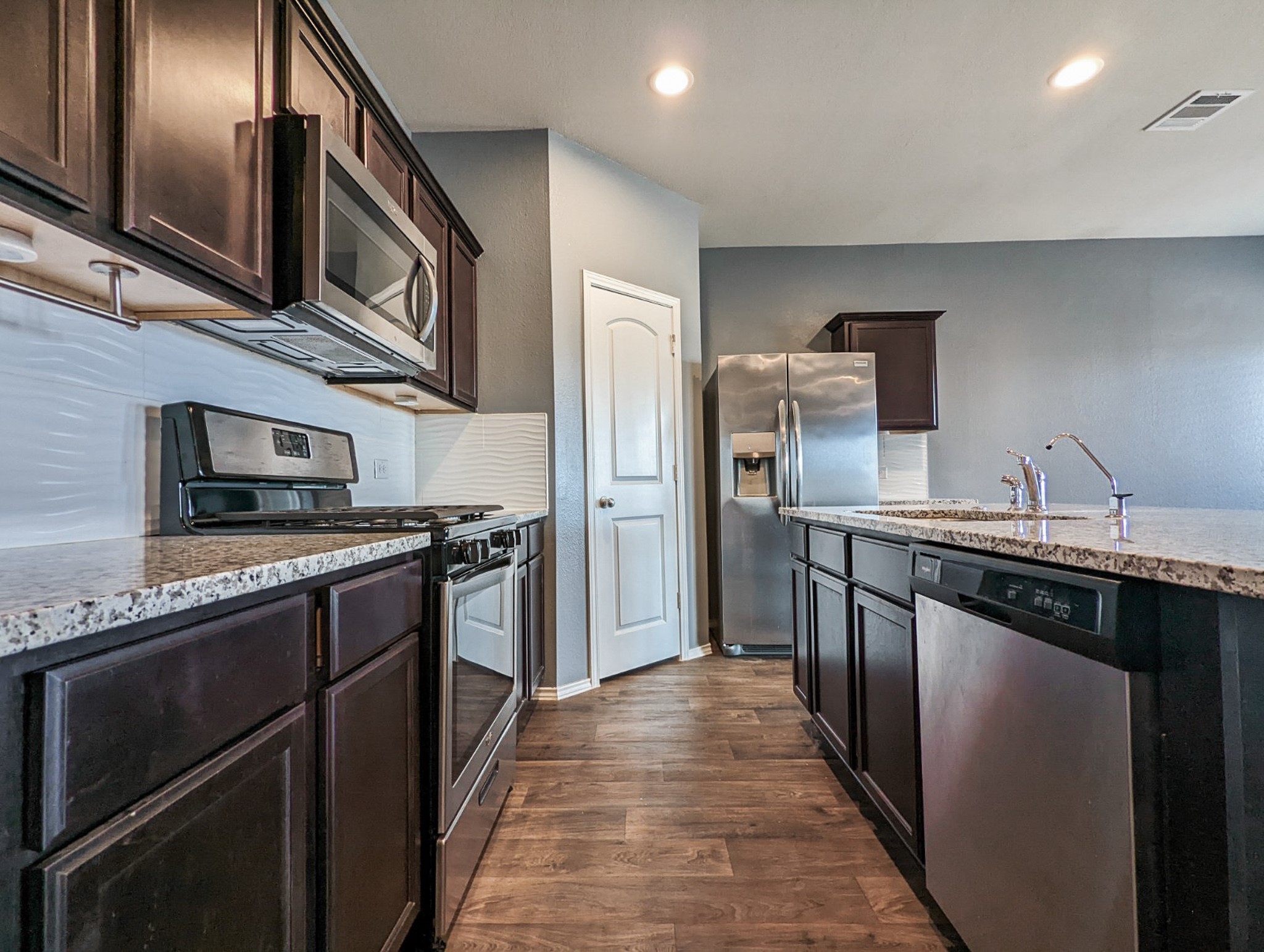 14541 Montclair Way Magnolia, TX 77354 - Photo 8 of 35