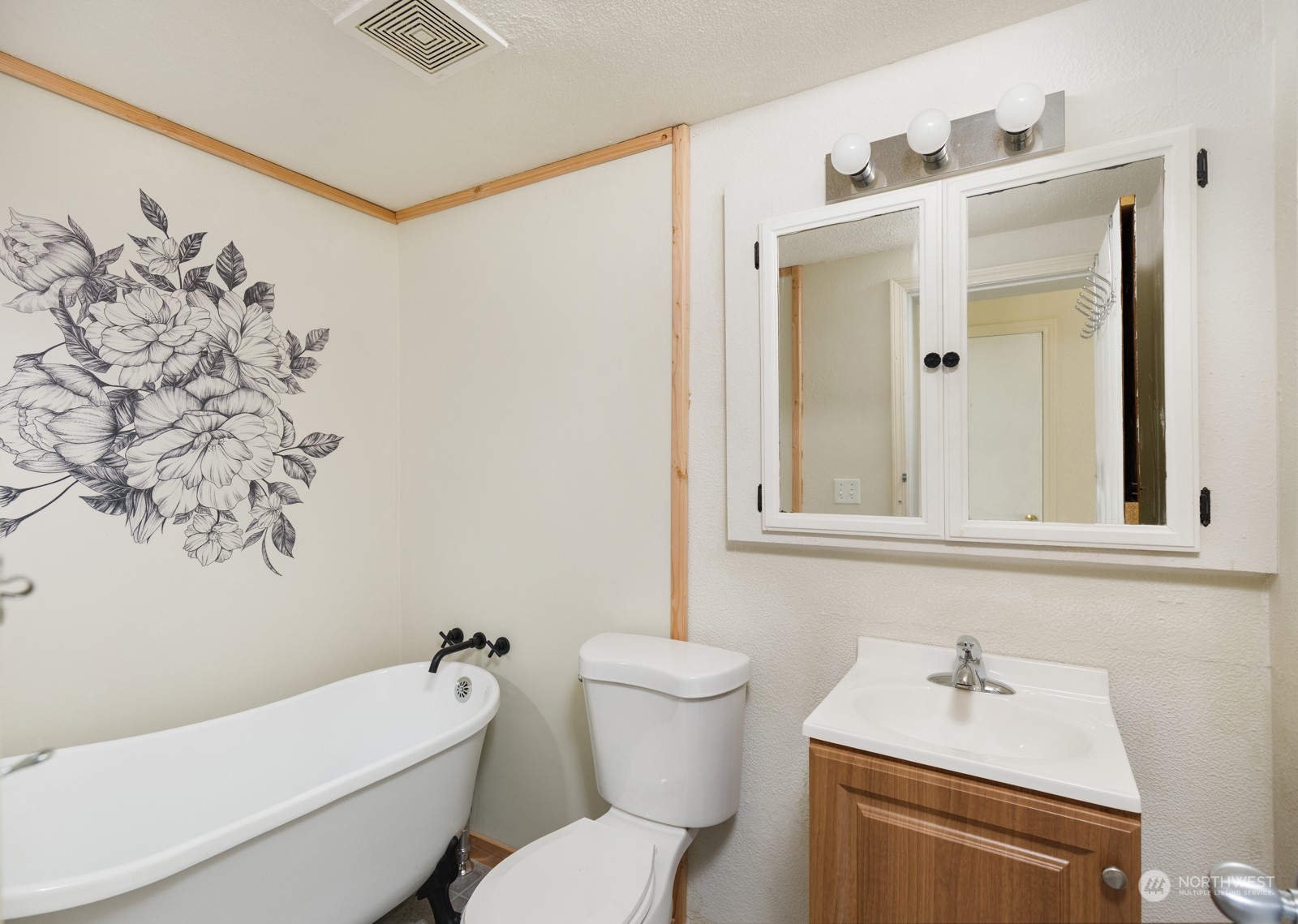 16101 Reichel Road Southeast Rainier, WA 98576 - Photo 10 of 18 Gallery Image 10