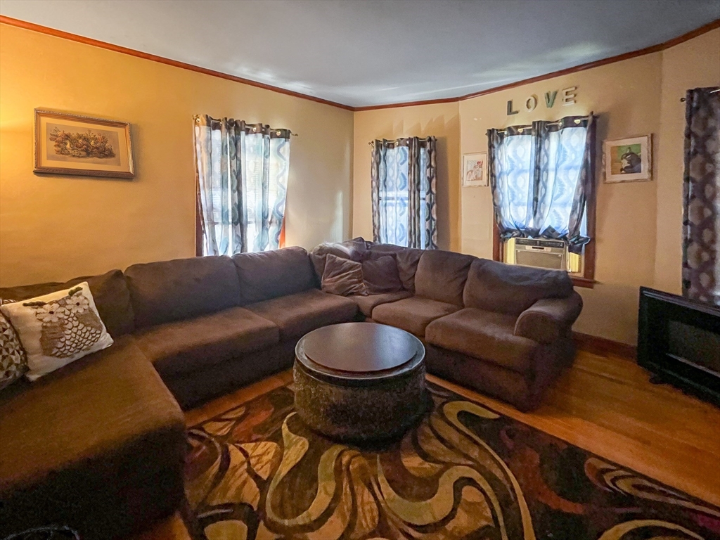 28 Prentice Street Worcester, MA 01604 - Photo 11 of 33 Gallery Image 11