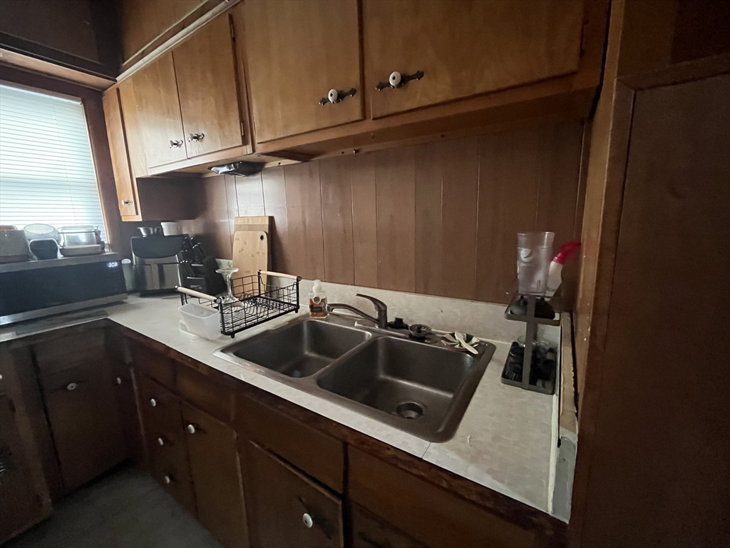 28 Prentice Street Worcester, MA 01604 - Photo 16 of 33 Gallery Image 16