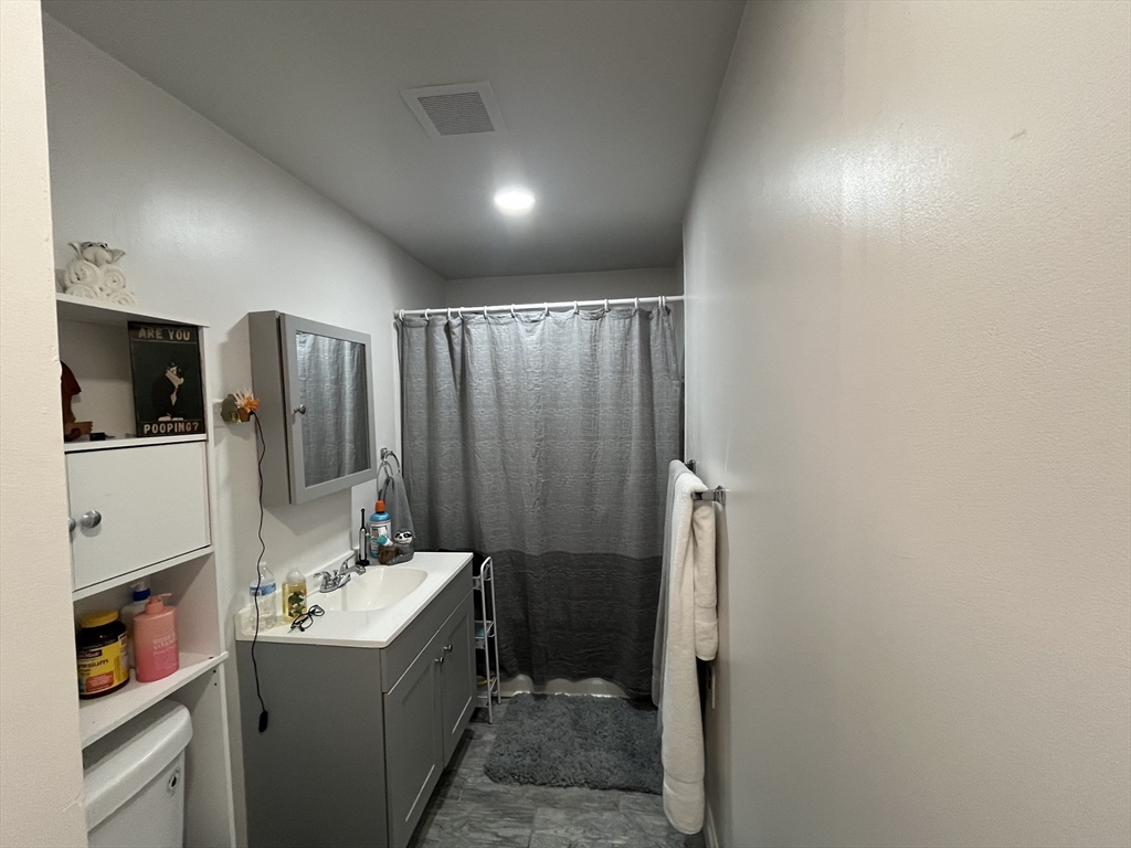 28 Prentice Street Worcester, MA 01604 - Photo 7 of 33 Gallery Image 7