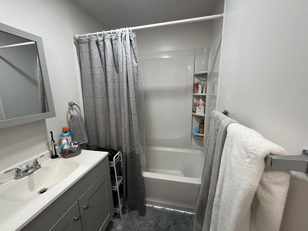 28 Prentice Street Worcester, MA 01604 - Photo 9 of 33 Gallery Image 9