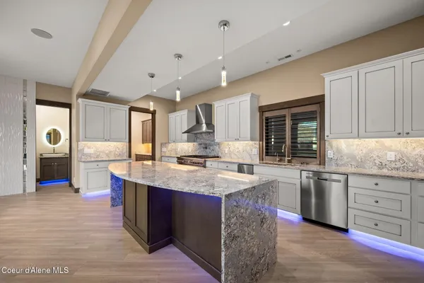$2,475,000 | 500 South Dollar Street, Coeur D'Alene, ID 83814