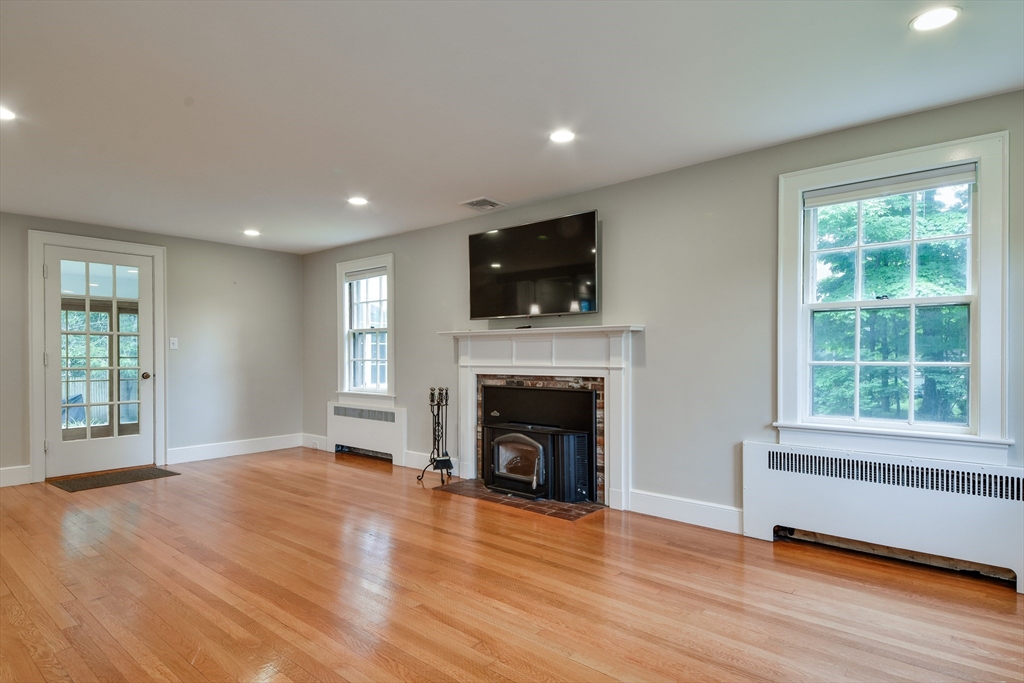 6 Hutton Road Dover, MA 02030 - Photo 3 of 30 Gallery Image 3