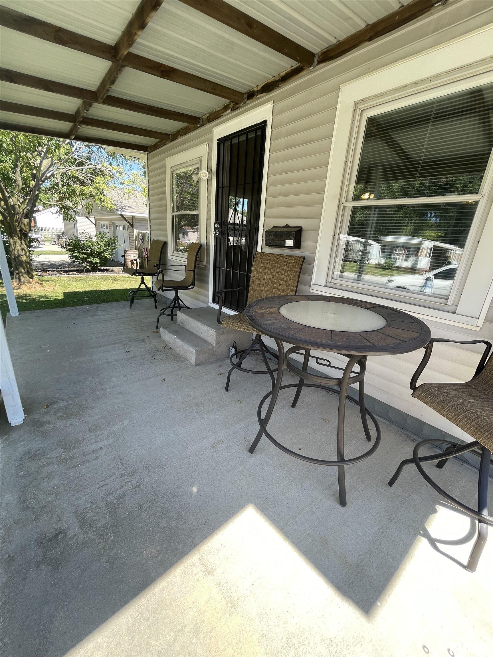 320 North Wesley Street Springfield, IL 62702 - Photo 2 of 17