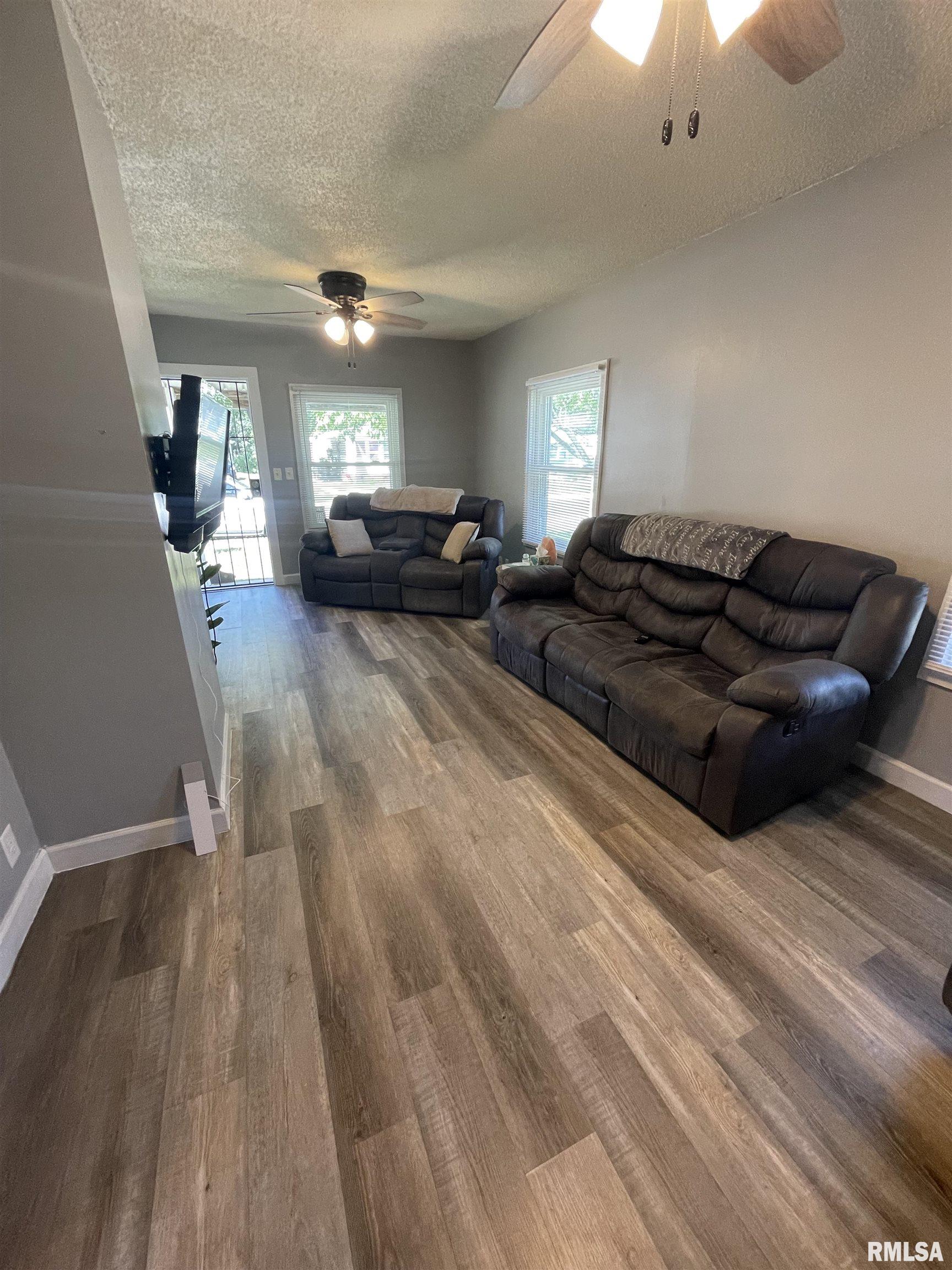 320 North Wesley Street Springfield, IL 62702 - Photo 4 of 17