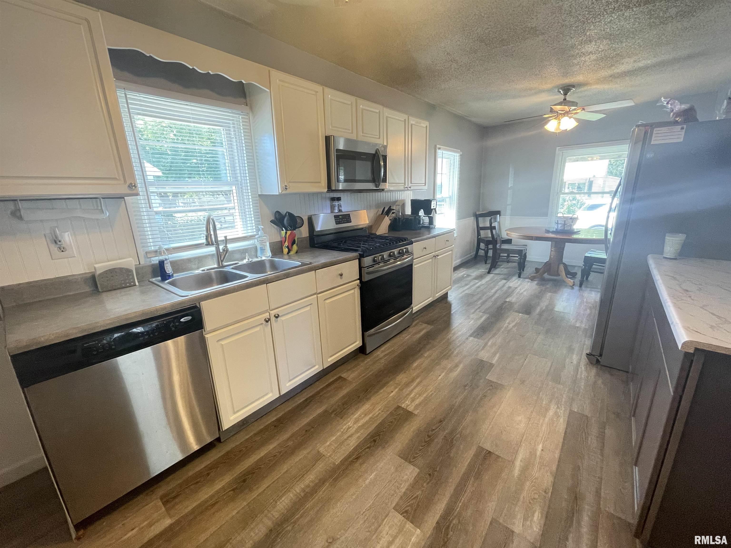 320 North Wesley Street Springfield, IL 62702 - Photo 5 of 17