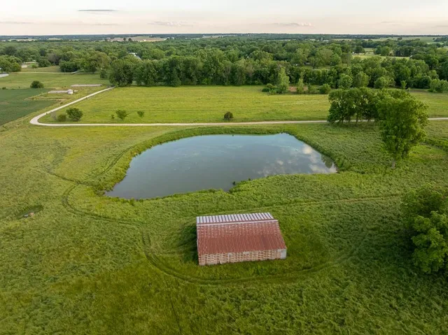 $699,500 | 662 West 6th Street, Schell City, MO 64783