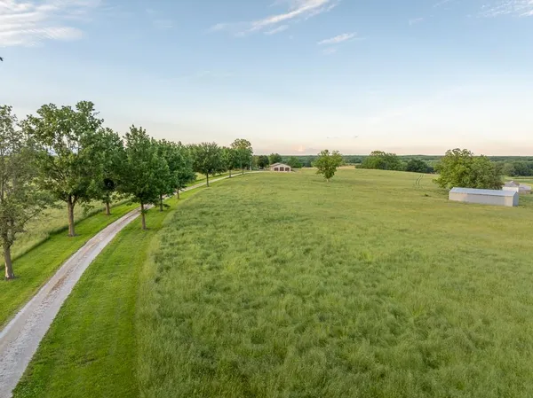 $699,500 | 662 West 6th Street, Schell City, MO 64783