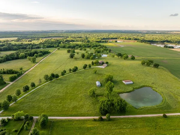 $699,500 | 662 West 6th Street, Schell City, MO 64783