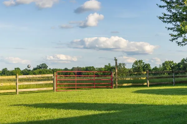 $699,500 | 662 West 6th Street, Schell City, MO 64783