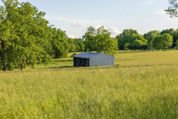 $699,500 | 662 West 6th Street, Schell City, MO 64783