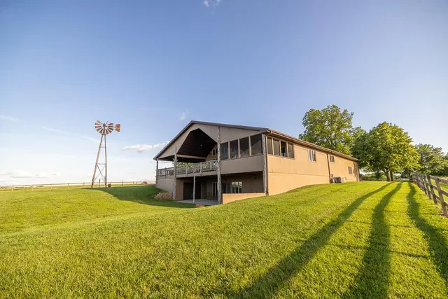 $699,500 | 662 West 6th Street, Schell City, MO 64783