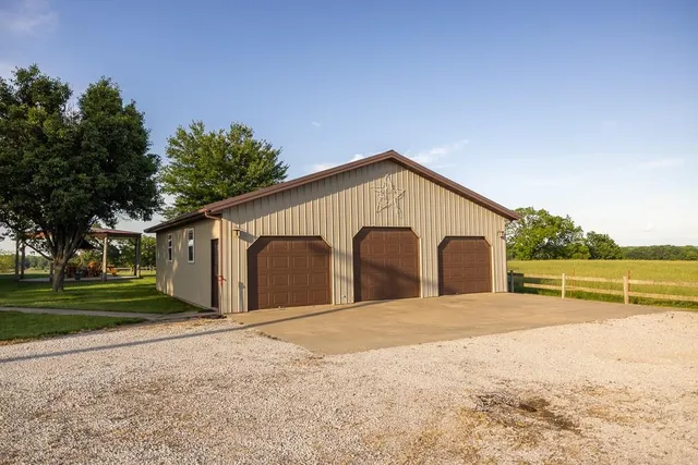 $699,500 | 662 West 6th Street, Schell City, MO 64783