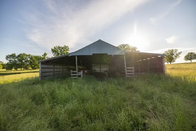 $699,500 | 662 West 6th Street, Schell City, MO 64783